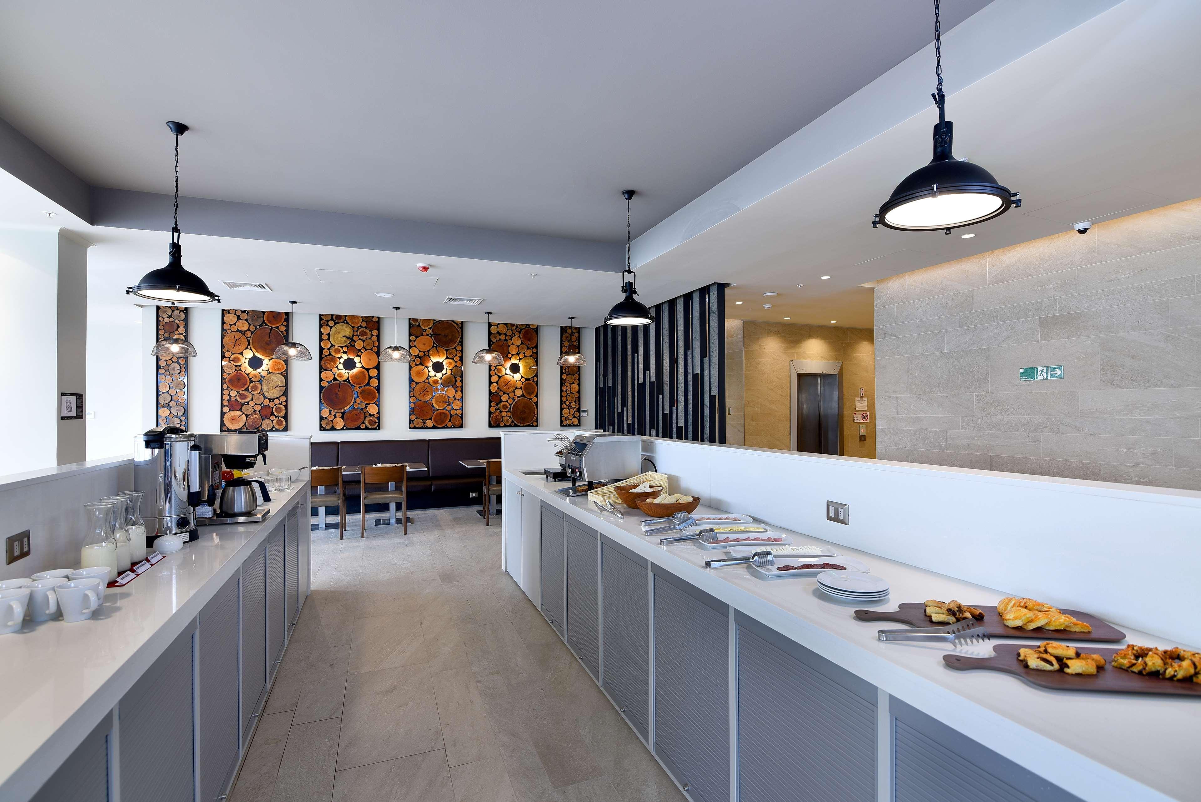 טמוקו Best Western Ferrat מראה חיצוני תמונה