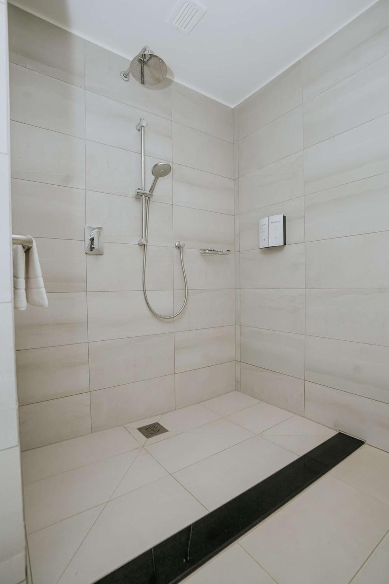 טמוקו Best Western Ferrat מראה חיצוני תמונה