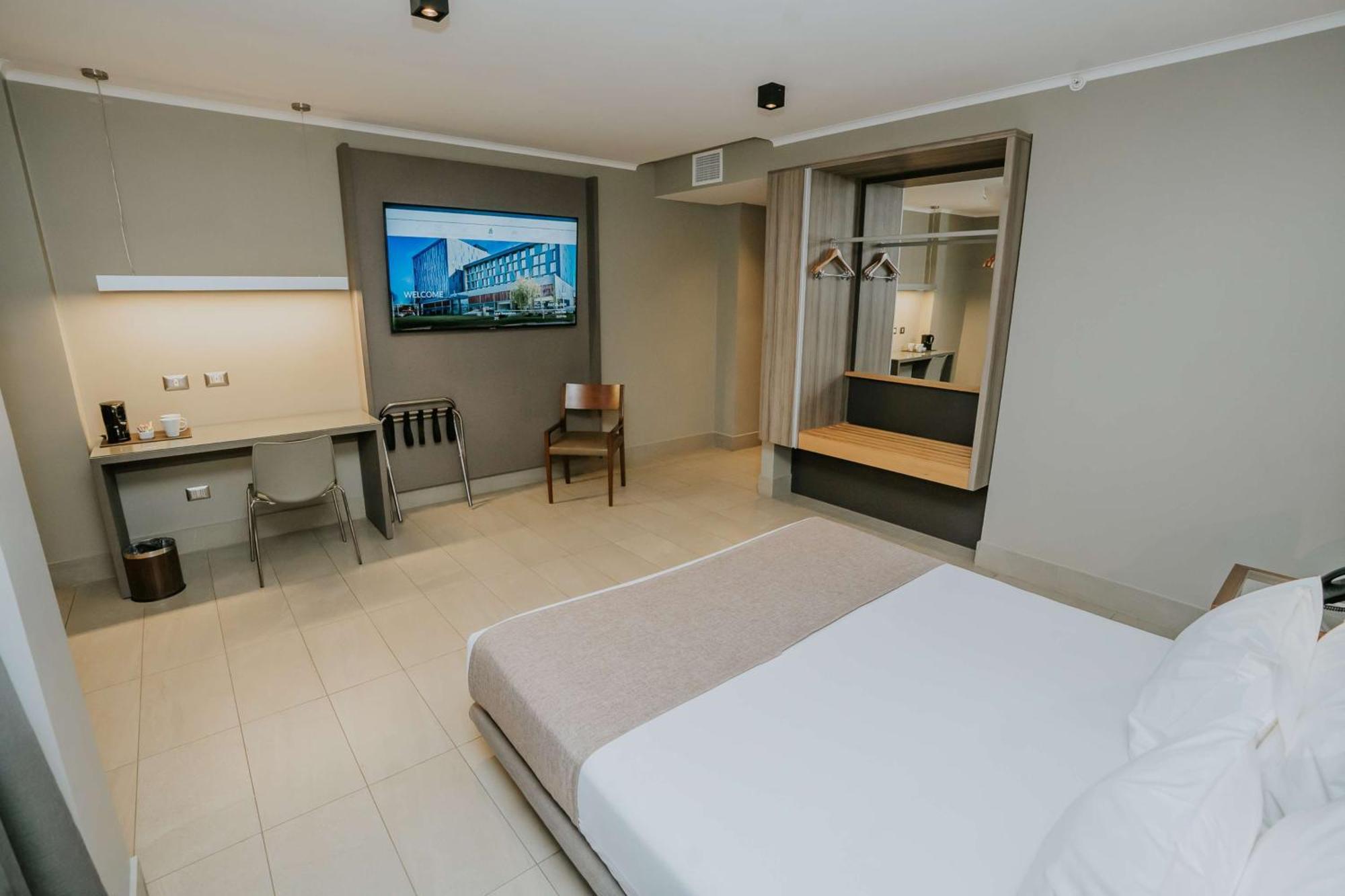 טמוקו Best Western Ferrat מראה חיצוני תמונה